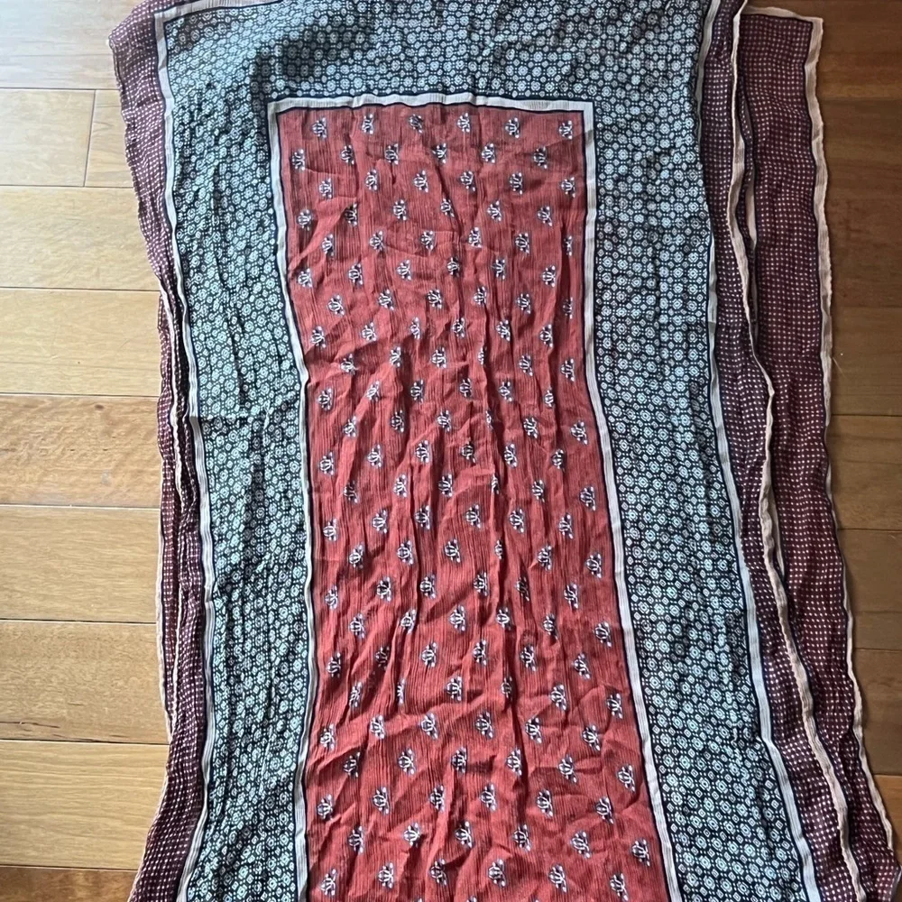 Brooks Brothers 100% silk scarf Made in Italy. 10” x 26”